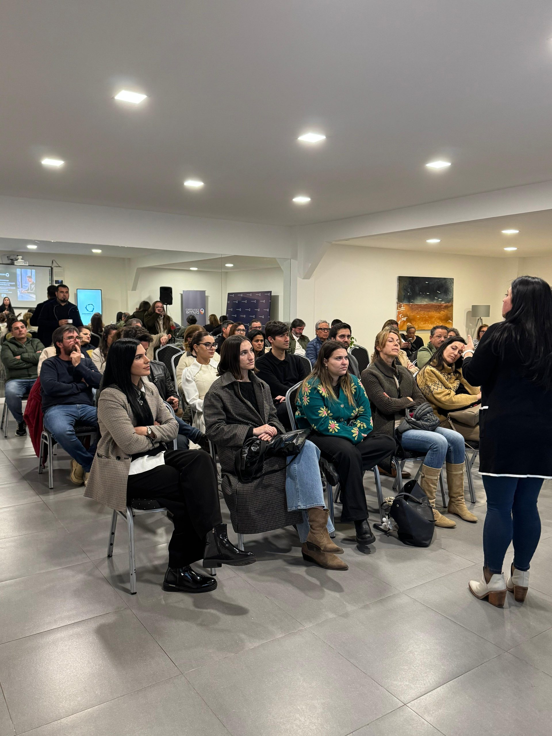 Jornada de capacitación sobre Registro de Marca y Marketing Digital