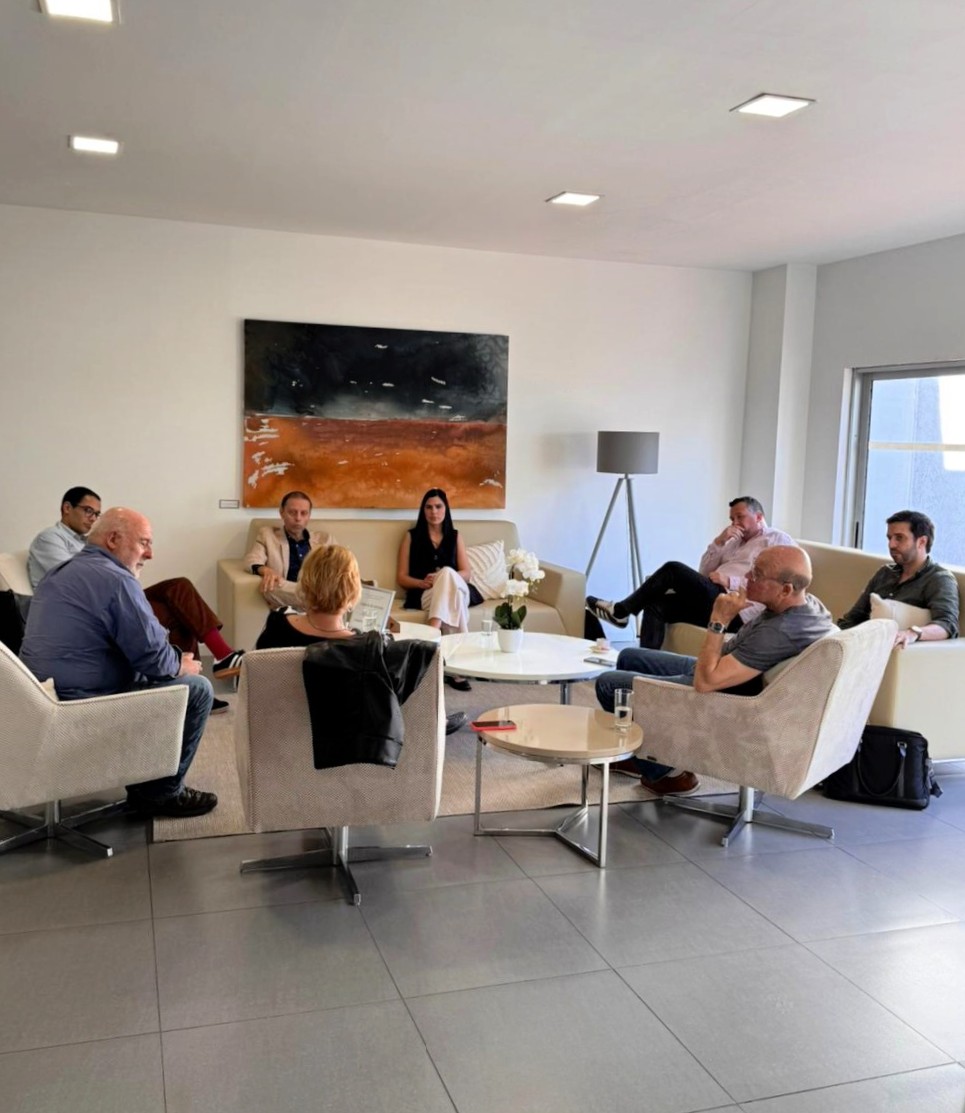Encuentro con la senadora Liliam Kechichian por el desarrollo del departamento