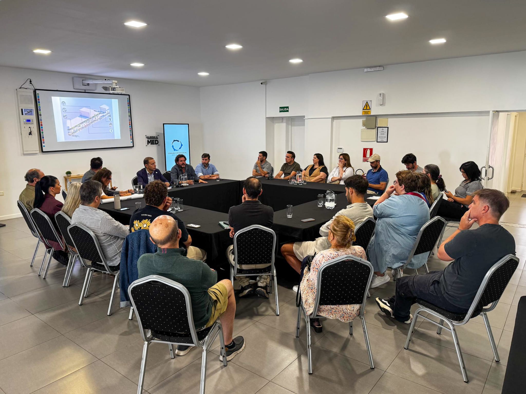 Encuentro con comerciantes de la peatonal Sarandí
