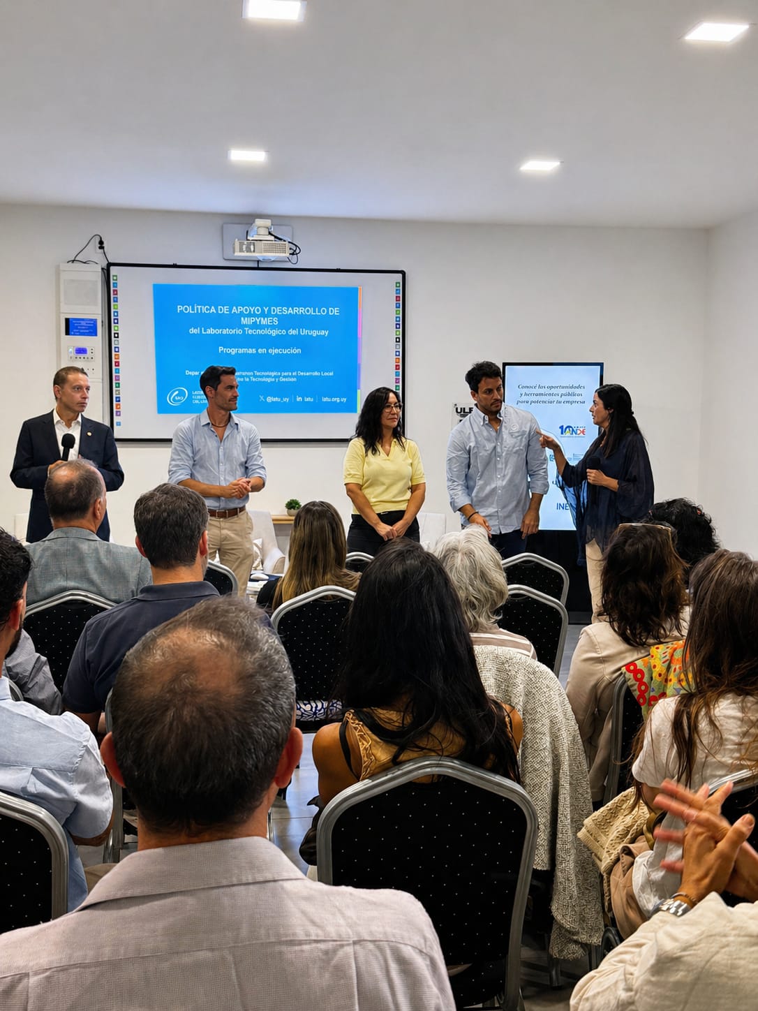 Charla sobre herramientas públicas para potenciar tu empresa