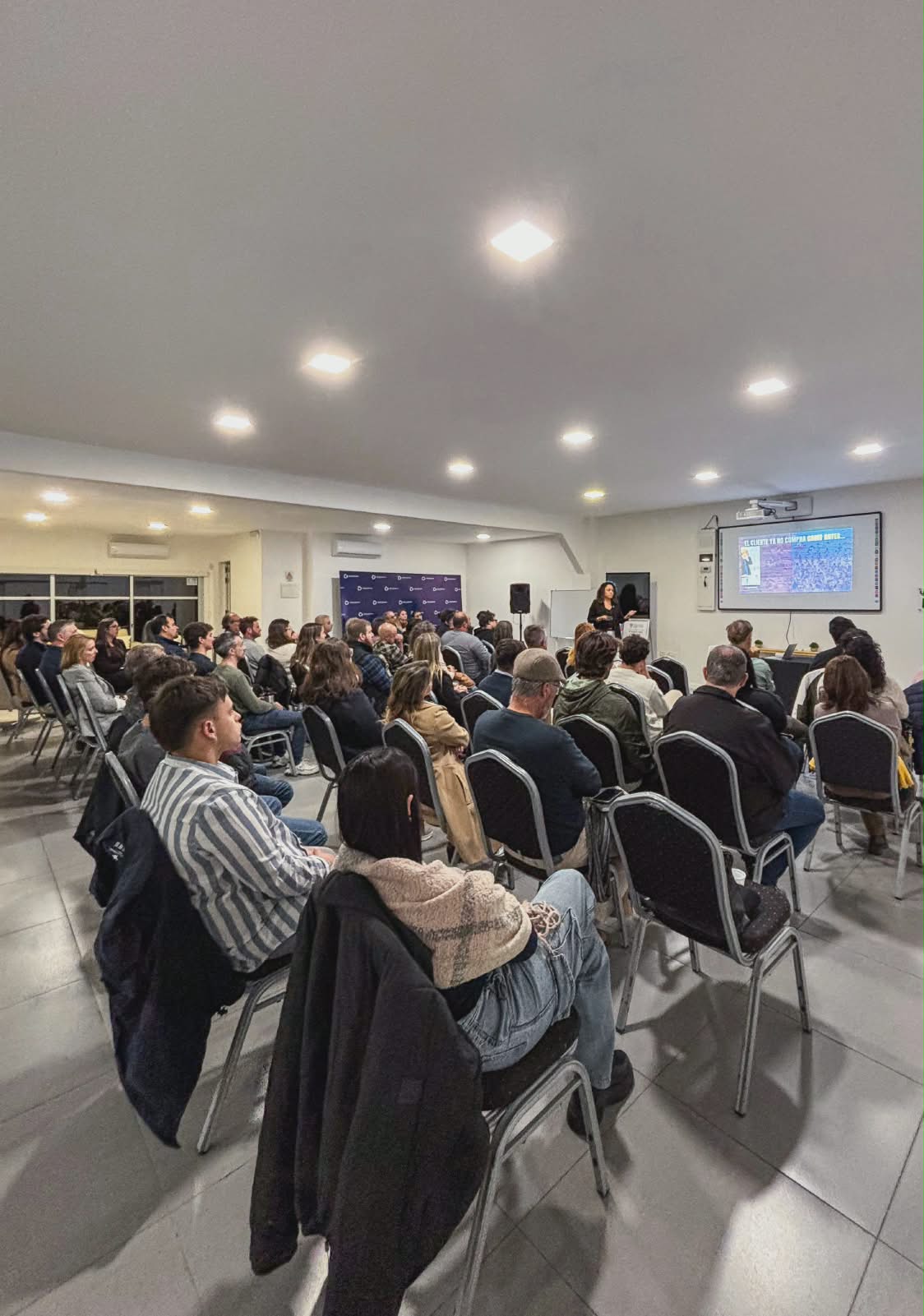 Realizamos la jornada “Cómo dejar de buscar clientes y empezar a atraerlos”